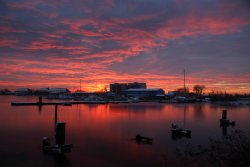 Sonnenaufgang am Hafen